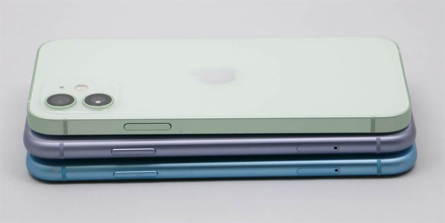 苹果iphone12对比iphone11/xr刘海边框细处微调