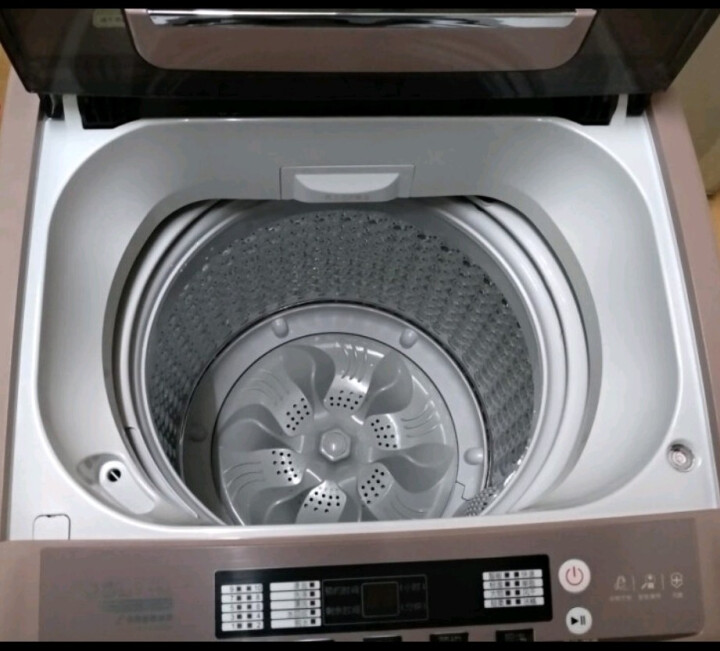 威力 9公斤 全自动波轮洗衣机 一键洗衣 量衣判水 防锈箱体 13分钟速洗 护衣内筒（钛金灰）XQB90-1810A