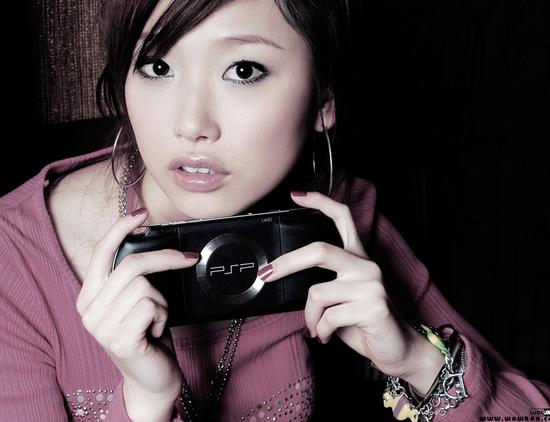 索尼PSP3000掌上游戏机