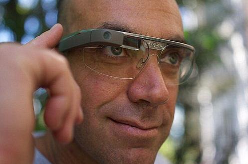 新一代谷歌眼镜企业版功能更强，更防水耐用