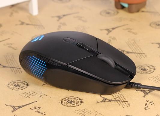 罗技G302电竞游戏鼠标，手感超级棒