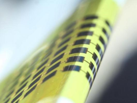 韩研发出具弹性超薄太阳能电池问世，比头发还薄