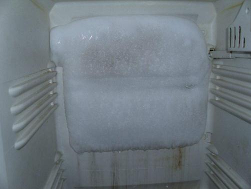 冰箱冷藏室结冰但是冷藏室不保鲜故障检修
