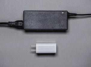 超迷你笔记本电脑充电器XD 支持七种充电接口