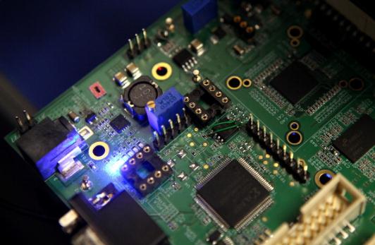 三星电子开发出高速省电的内存芯片