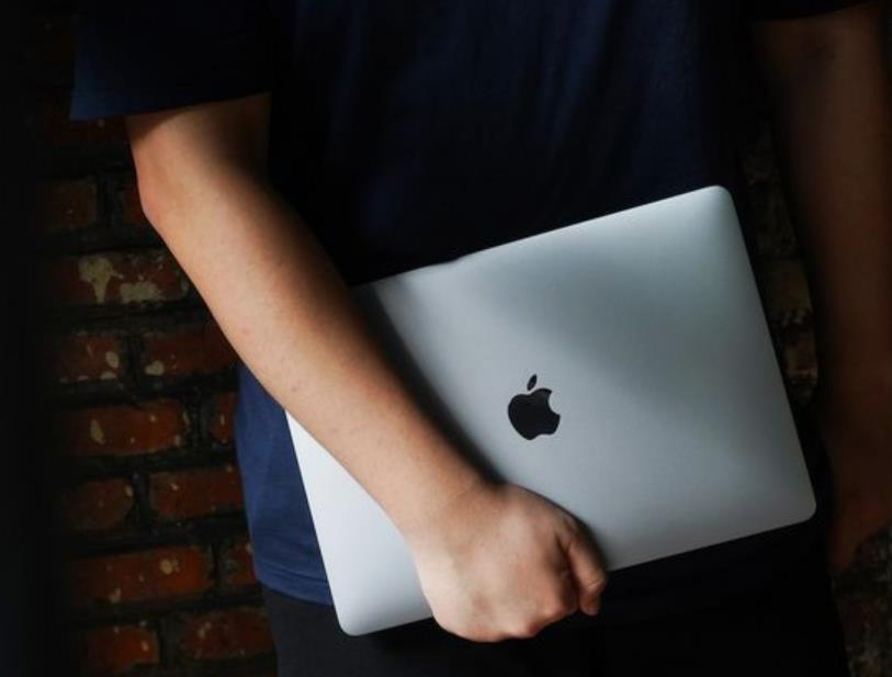 苹果证实屏幕问题 iPhoneX与MacBookPro将免费维修