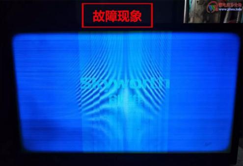 创维液晶电视图像有坚纹故障维修（32E350E）