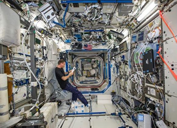 太空站遍布细菌将启用消毒机器人