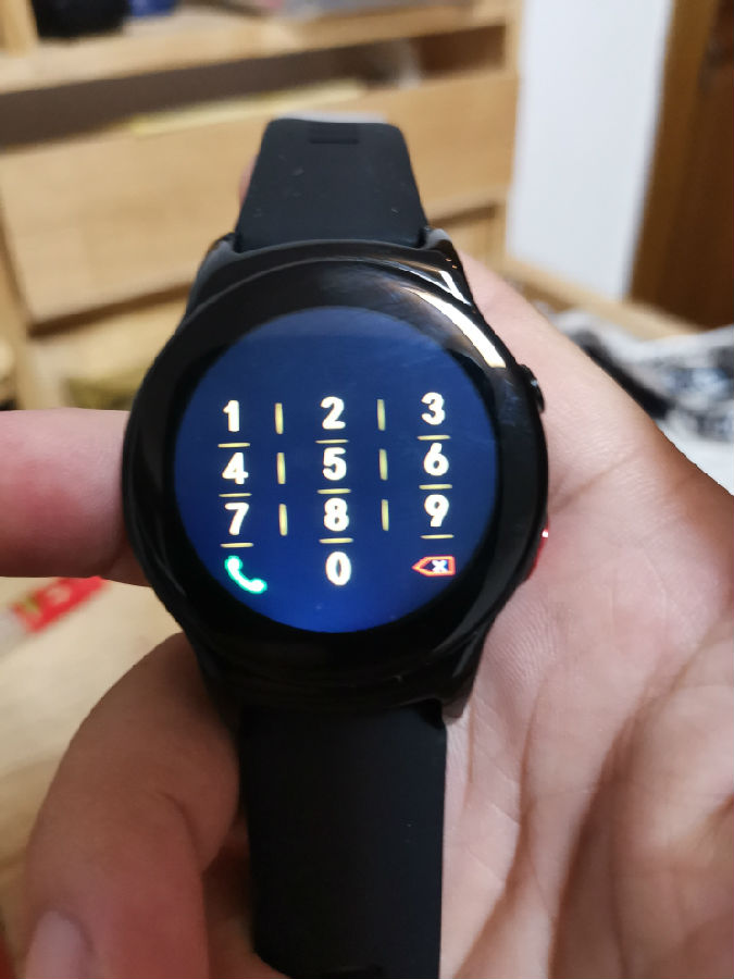 老人定位智能手表H01使用评测