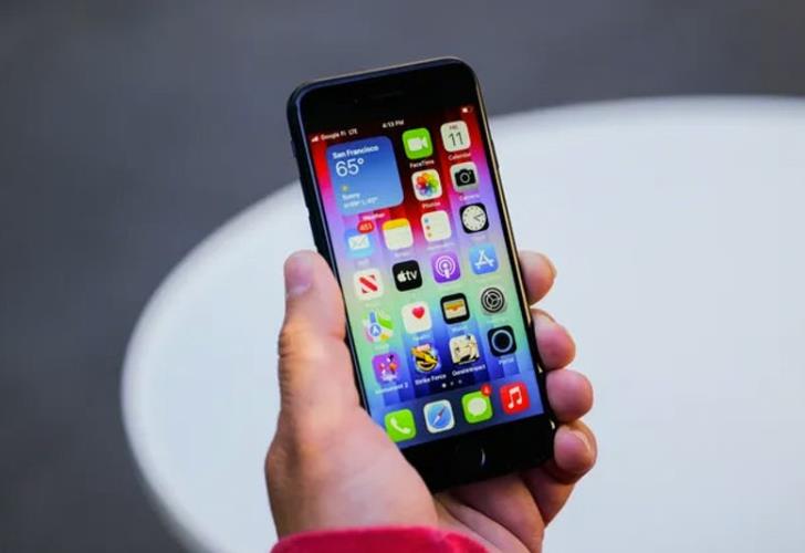 苹果iPhone SE (2022) 最佳平价的iPhone手机
