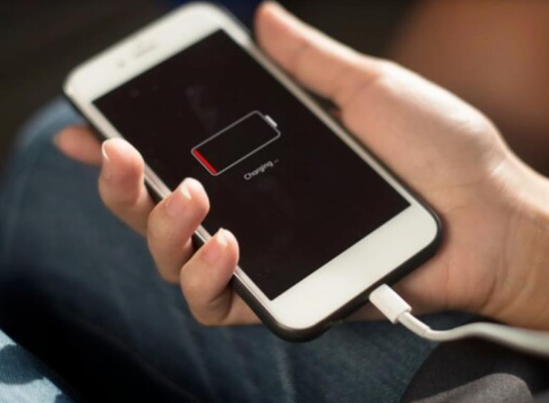 苹果iPhone手机充电次数查询，知道是否该换电池？-起风网