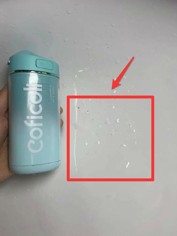 独创小气泡清洁技术，Coficoli可菲可丽气泡冲牙器震撼我一整年！