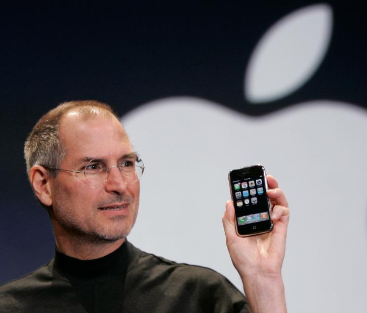 第一代iPhone拍卖价10万美元 比原价狂飙“5千倍”
