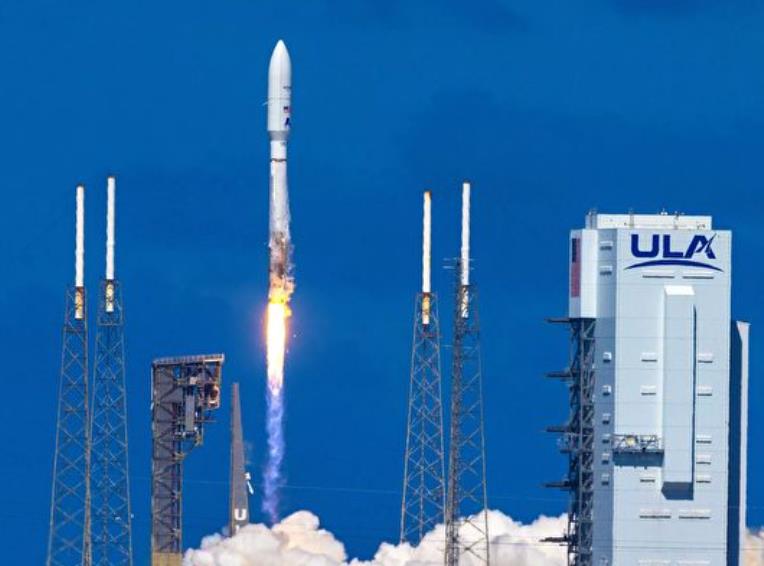 挑战SpaceX星链服务 亚马逊发射首批卫星